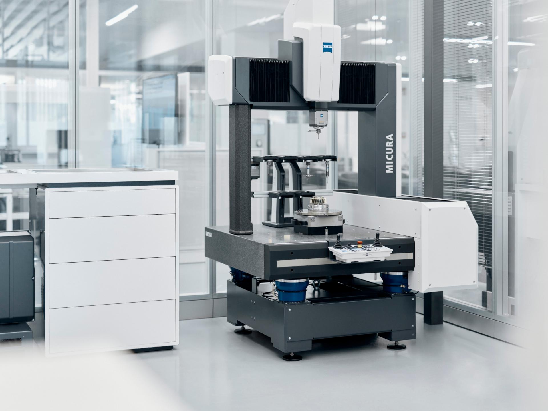 High measuring speed due to high level of rigidity of the coordinate measuring machine