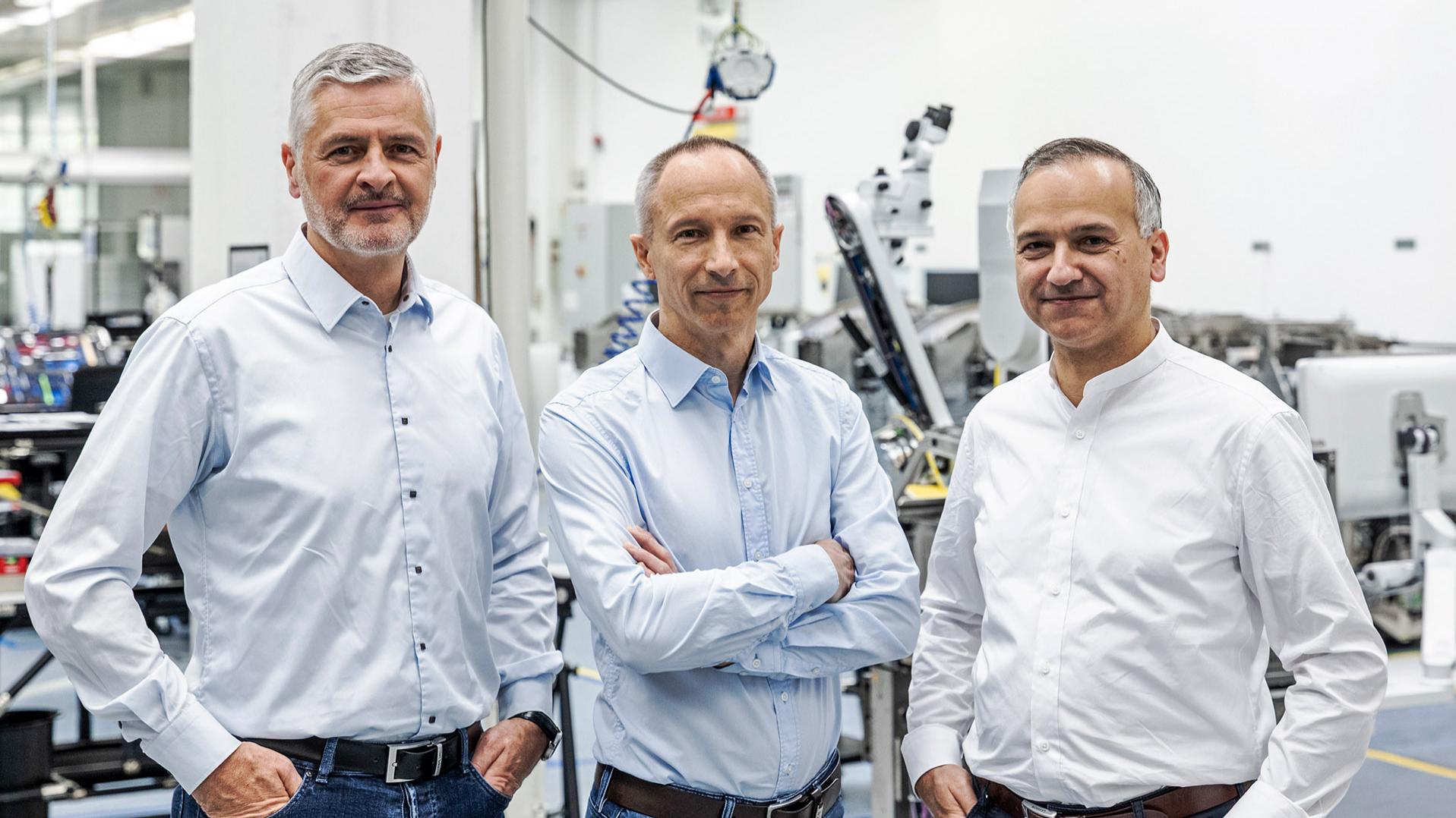 Nominated for the German Future Prize (Deutscher Zukunftspreis) 2022 (from left to right): Dirk Mühlhoff, Dr. Mark Bischoff und Dr. Gregor Stobrawa. © Deutscher Zukunftspreis / Ansgar Pudenz.