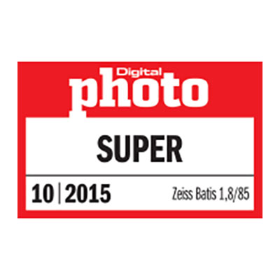 Digital Photo award badge with the text "SUPER", dated 10 | 2015, and referencing ZEISS Batis 1.8/85.