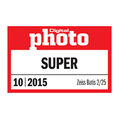 Award badge from Digital Photo magazine rating the ZEISS Batis 2/25 lens as "SUPER" in October 2015.