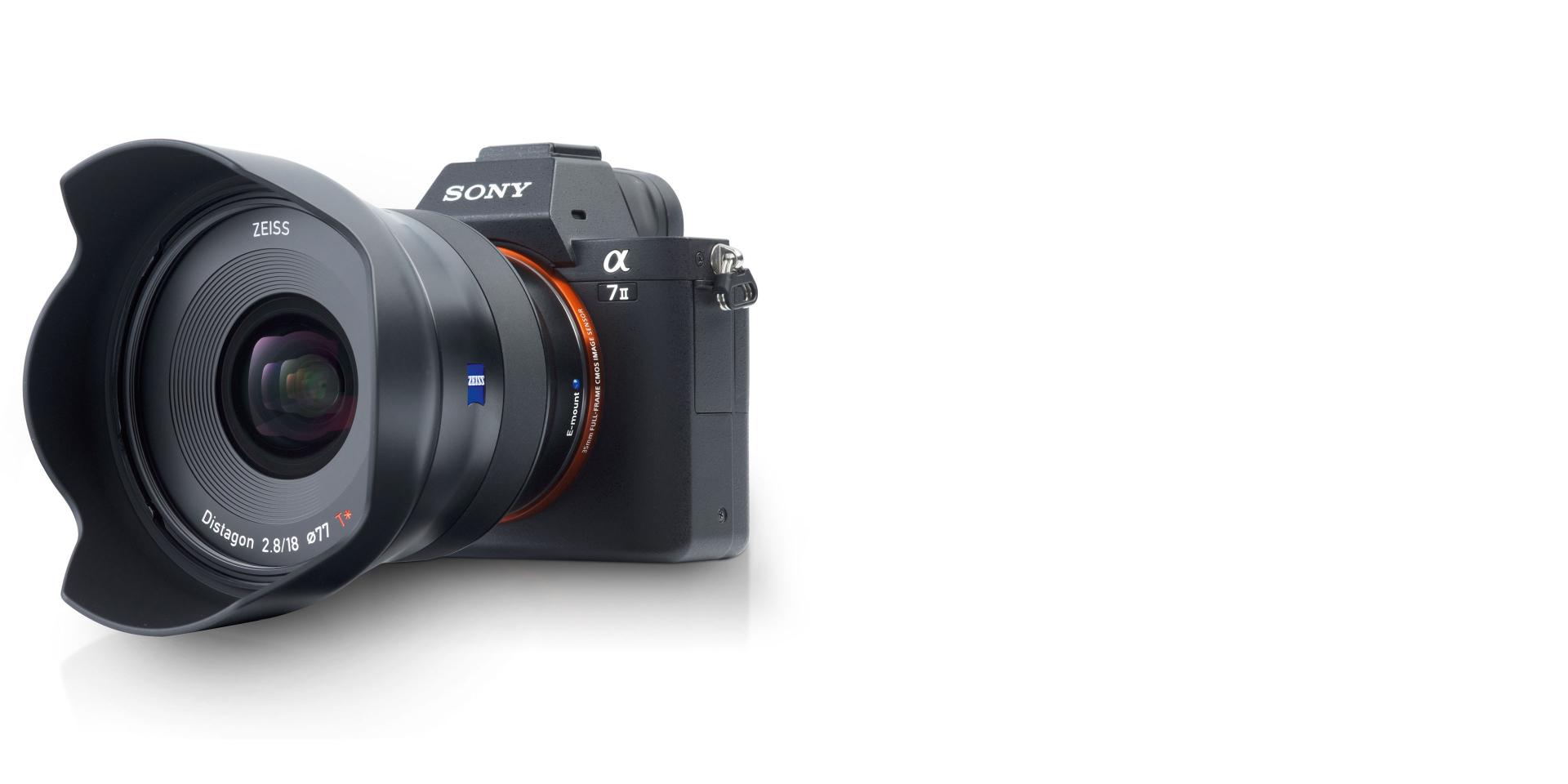 A Sony Alpha 7 II camera is shown with a mounted ZEISS Batis 2/18 wide-angle lens.