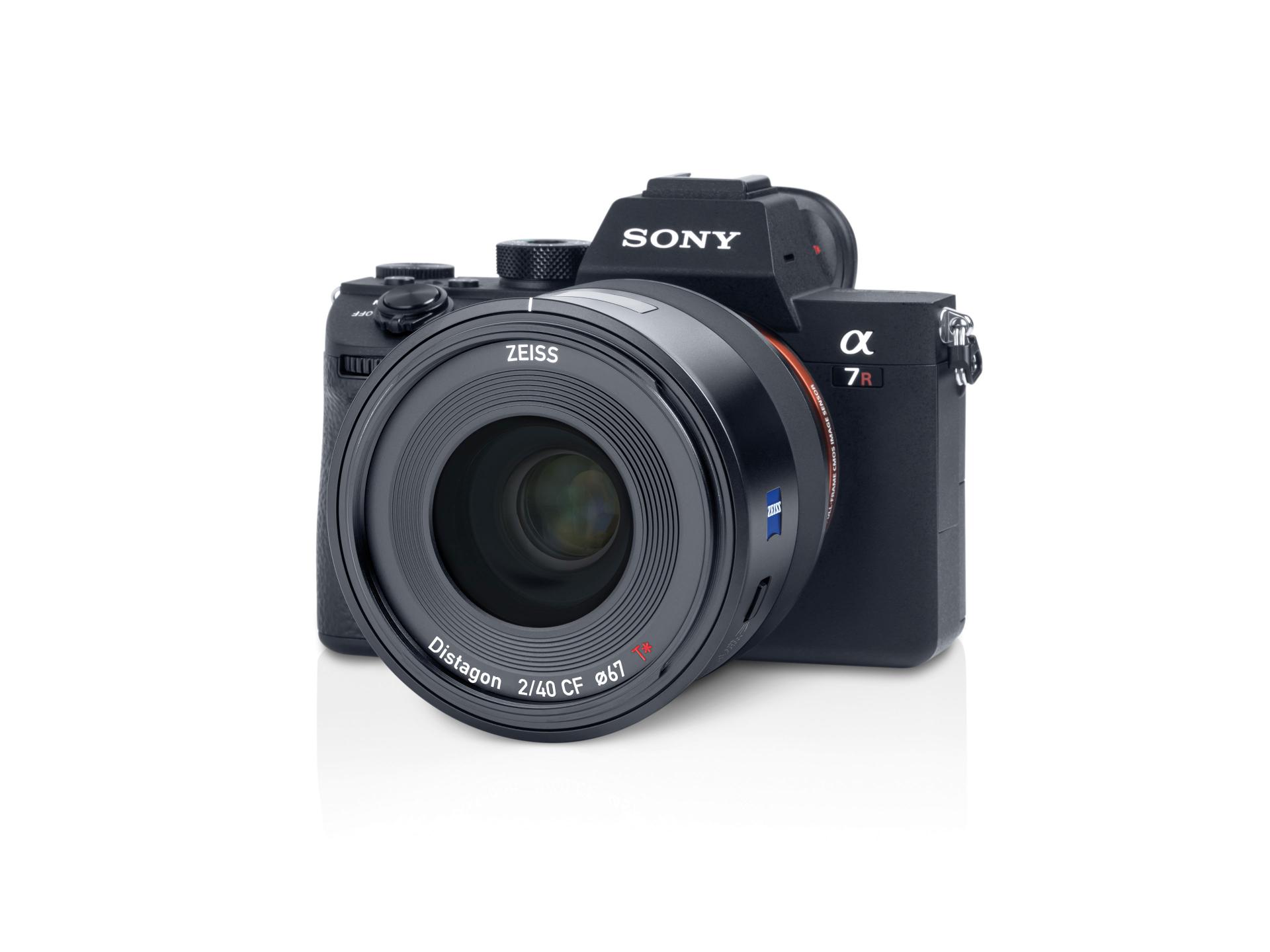 A SONY Alpha 7R camera equipped with a ZEISS Distagon 2/40 CF lens.