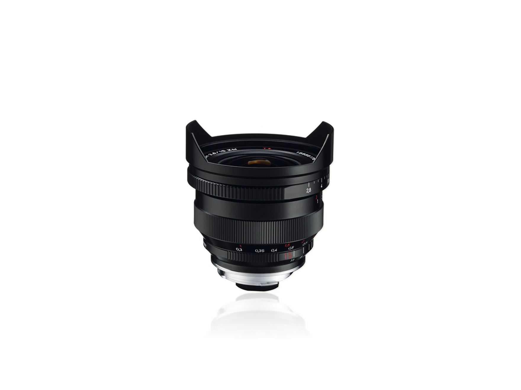 Wide-angle camera lens with metal housing and ZEISS branding, shown against a white background.