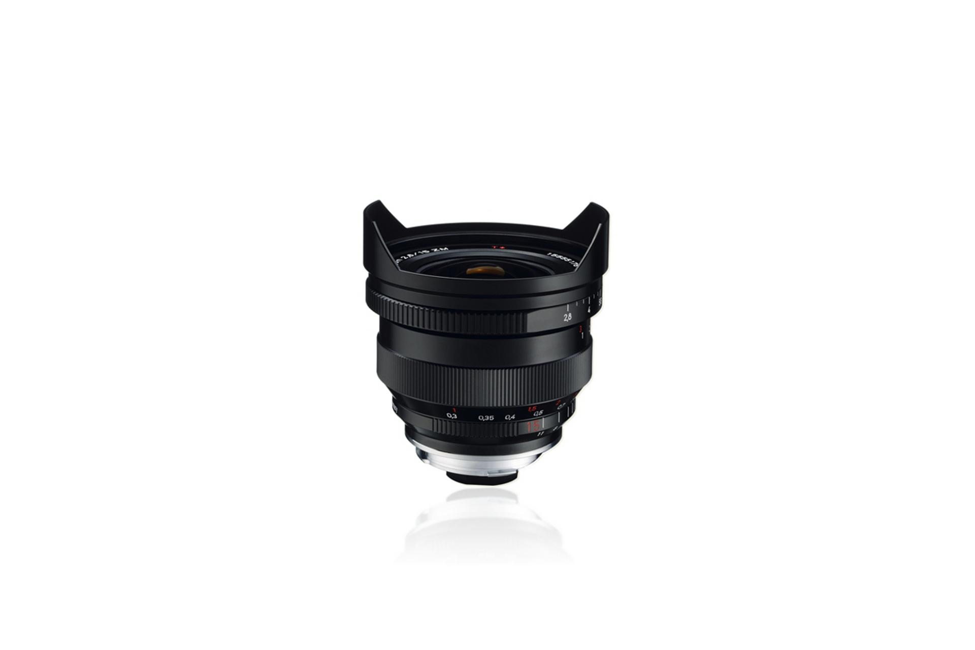 Wide-angle camera lens with metal housing and ZEISS branding, shown against a white background.
