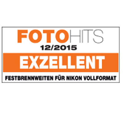 Award badge from FOTOhits 12/2015 rating ZEISS prime lenses for Nikon full-frame cameras as "EXZELLENT".