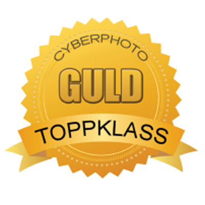 Gold medal-style badge with the text "CYBERPHOTO GULD TOPPKLASS" displayed in bold letters.