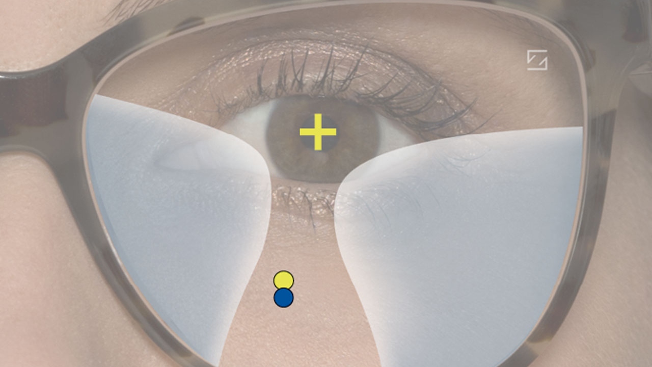The optimised progressive lens allows you to enjoy comfortable near vision again (blue dot). 